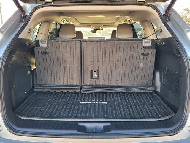 used 2021 Toyota Highlander car, priced at $38,000