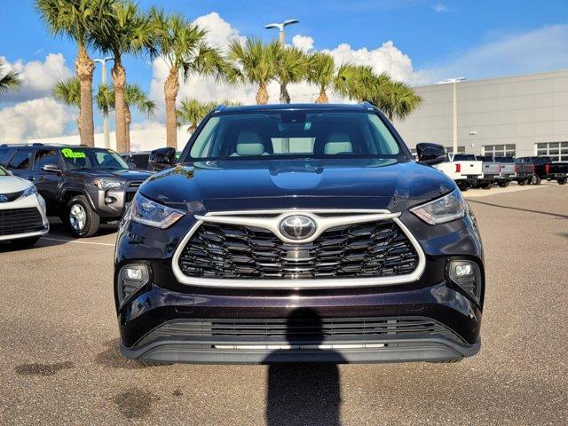 used 2021 Toyota Highlander car, priced at $29,492