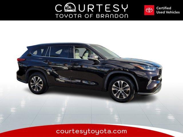 used 2021 Toyota Highlander car, priced at $29,492