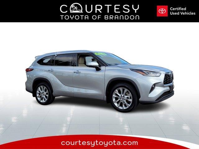 used 2022 Toyota Highlander Hybrid car, priced at $49,718