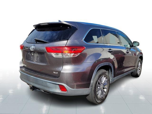 used 2019 Toyota Highlander car, priced at $25,273