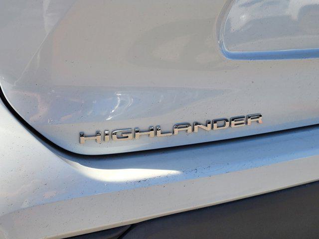 used 2023 Toyota Highlander car, priced at $35,899