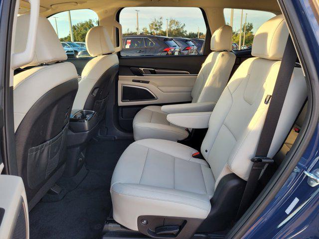 used 2024 Kia Telluride car, priced at $30,725