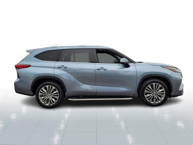 used 2021 Toyota Highlander car, priced at $36,350