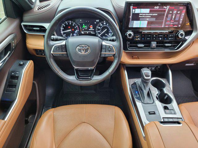 used 2021 Toyota Highlander car, priced at $36,350