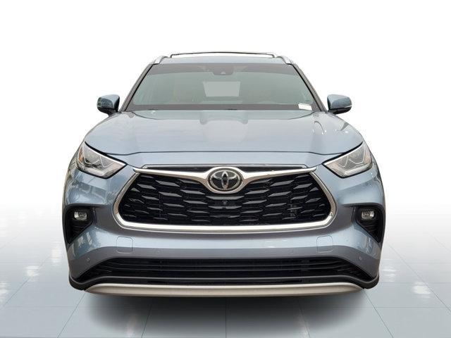 used 2021 Toyota Highlander car, priced at $36,350