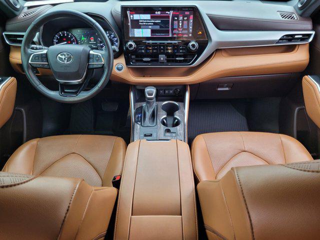 used 2021 Toyota Highlander car, priced at $36,350