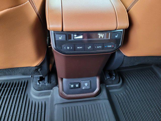 used 2021 Toyota Highlander car, priced at $36,350