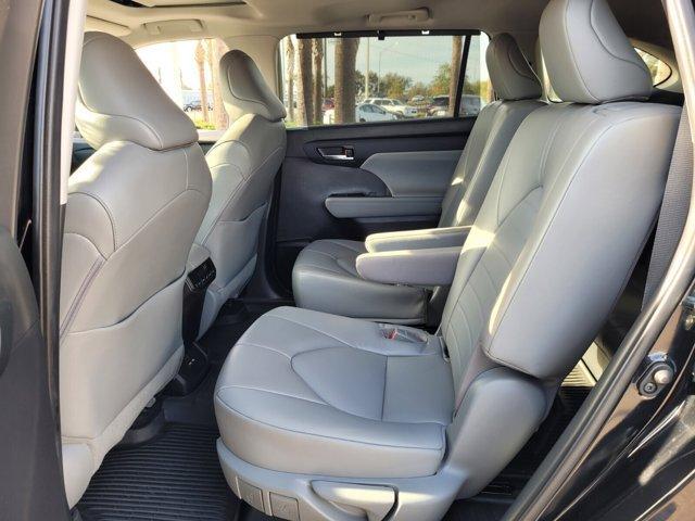 used 2021 Toyota Highlander car, priced at $34,526