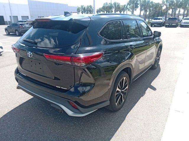 used 2021 Toyota Highlander car, priced at $34,617