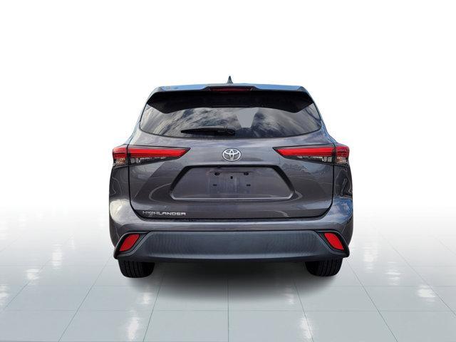 used 2020 Toyota Highlander car, priced at $25,253