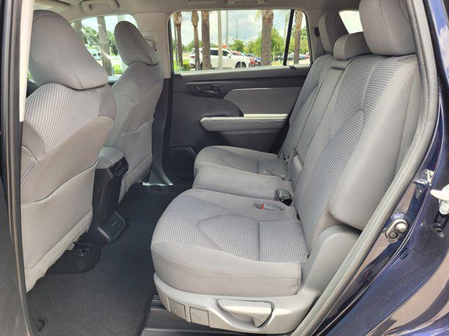 used 2022 Toyota Highlander car, priced at $32,900