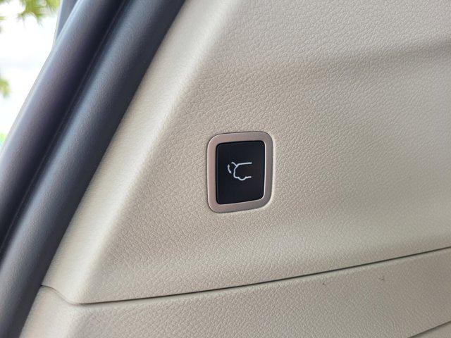 used 2023 Chrysler Pacifica car, priced at $21,100