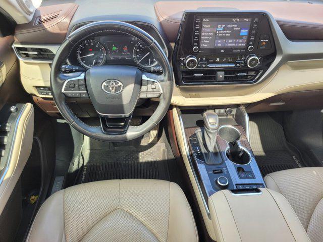 used 2020 Toyota Highlander car, priced at $29,232