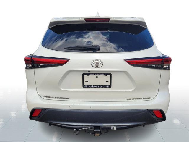 used 2020 Toyota Highlander car, priced at $29,232
