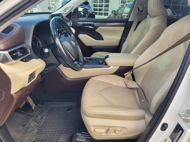 used 2020 Toyota Highlander car, priced at $29,232