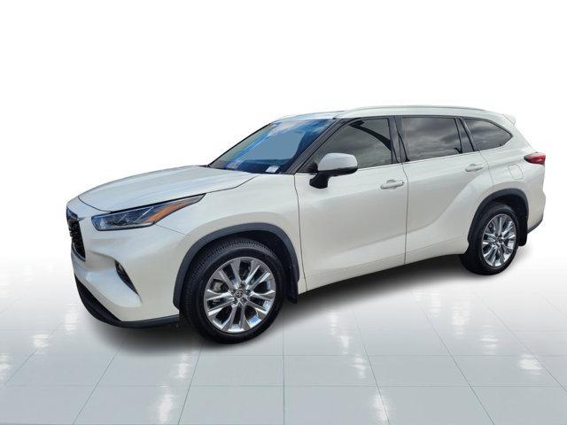 used 2020 Toyota Highlander car, priced at $29,232