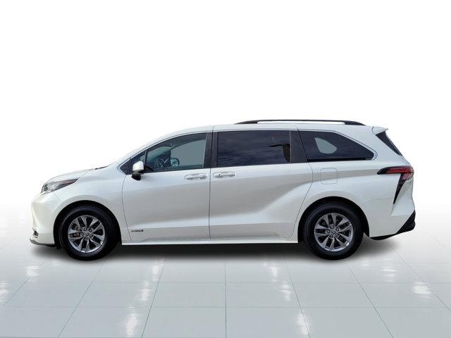 used 2021 Toyota Sienna car, priced at $32,000