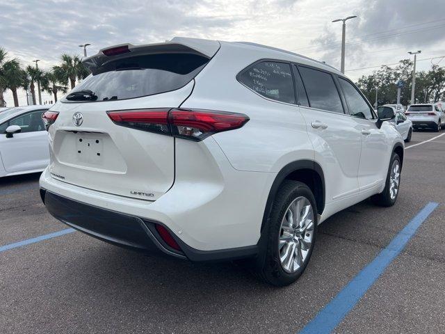 used 2021 Toyota Highlander car, priced at $35,037