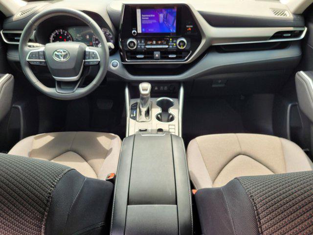used 2024 Toyota Highlander car, priced at $38,599