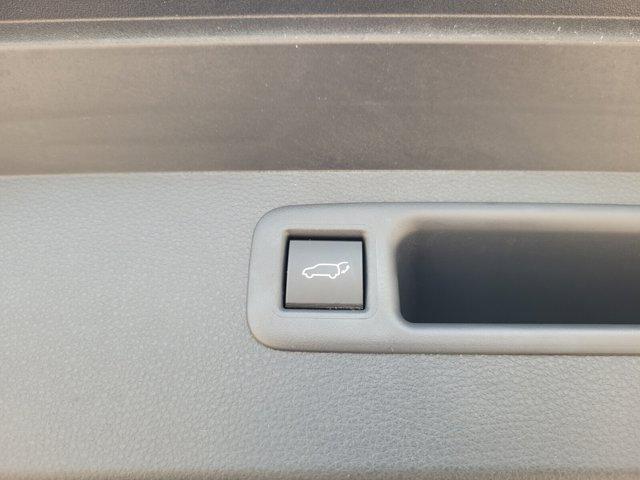 used 2024 Toyota Highlander car, priced at $38,599