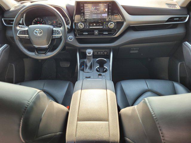 used 2020 Toyota Highlander car, priced at $27,315