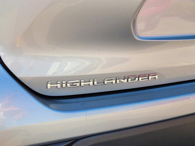 used 2020 Toyota Highlander car, priced at $27,315