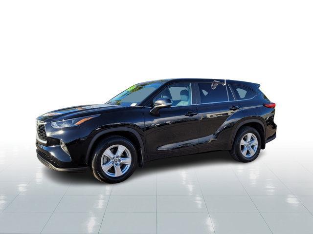 used 2023 Toyota Highlander car, priced at $33,579