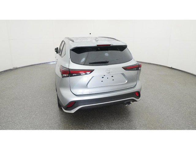 new 2025 Toyota Highlander car, priced at $51,741