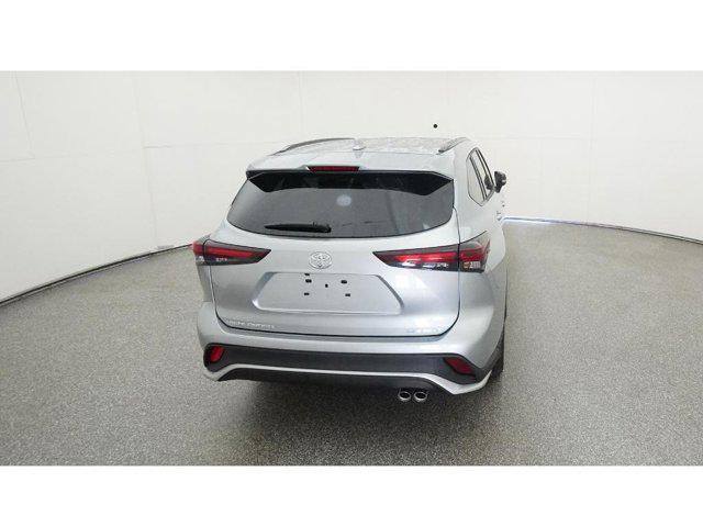 new 2025 Toyota Highlander car, priced at $51,741