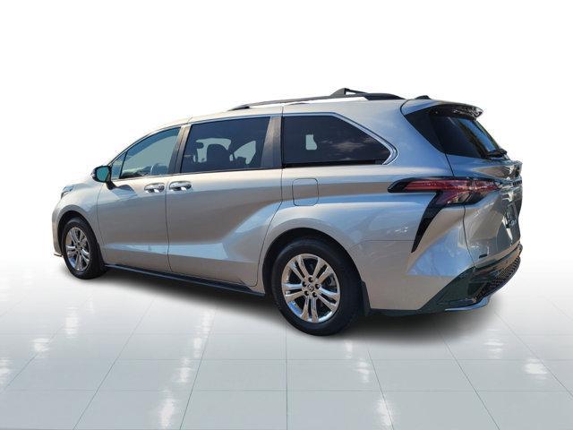 used 2023 Toyota Sienna car, priced at $47,395