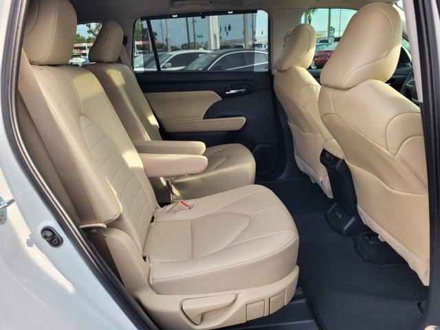 used 2024 Toyota Highlander car, priced at $42,999