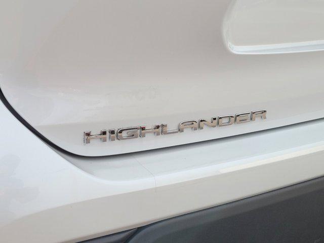 used 2024 Toyota Highlander car, priced at $42,999