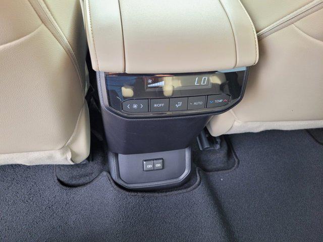 used 2024 Toyota Highlander car, priced at $42,999