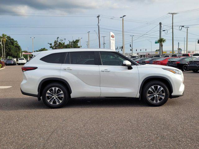 used 2024 Toyota Highlander car, priced at $42,999