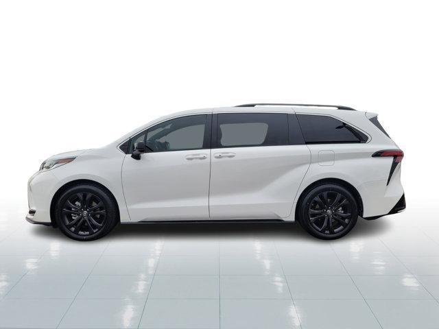 used 2022 Toyota Sienna car, priced at $44,400