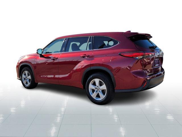 used 2021 Toyota Highlander car, priced at $25,800