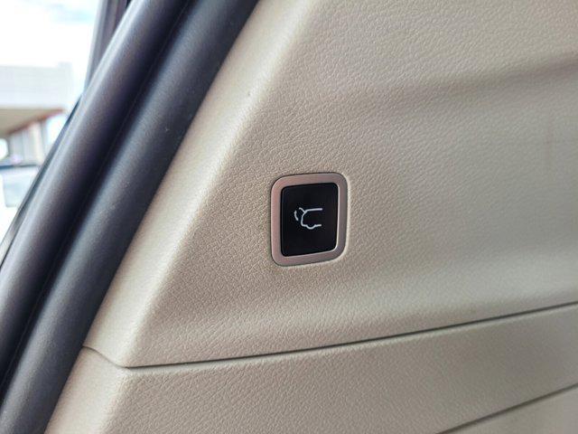used 2022 Chrysler Pacifica car, priced at $20,295