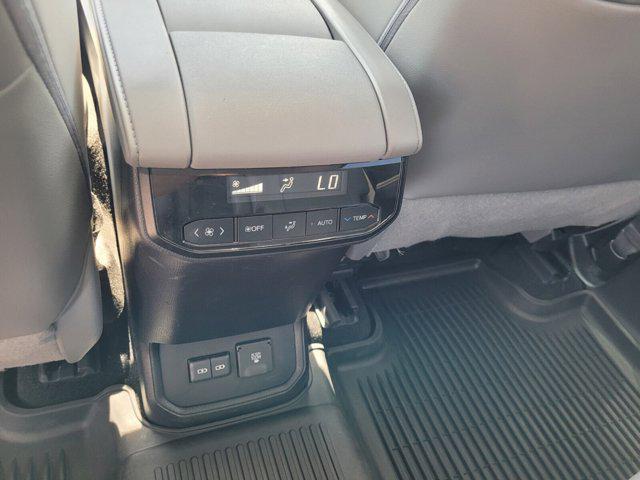 used 2023 Toyota Highlander car, priced at $33,100