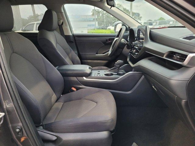 used 2023 Toyota Highlander car, priced at $35,100