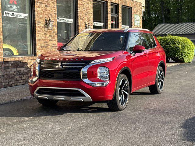 used 2022 Mitsubishi Outlander car, priced at $28,000