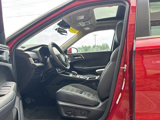 used 2024 Mitsubishi Outlander car, priced at $29,500