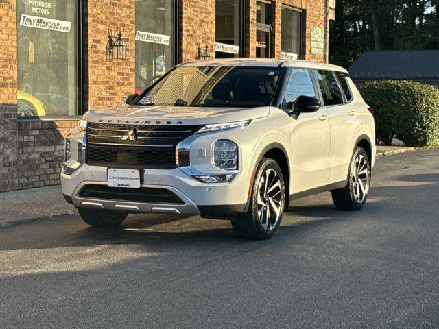 used 2022 Mitsubishi Outlander car, priced at $23,000