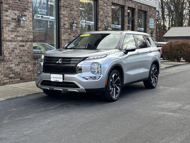 used 2023 Mitsubishi Outlander car, priced at $26,900