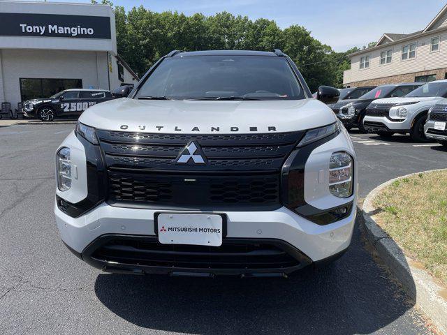 new 2024 Mitsubishi Outlander car, priced at $40,315