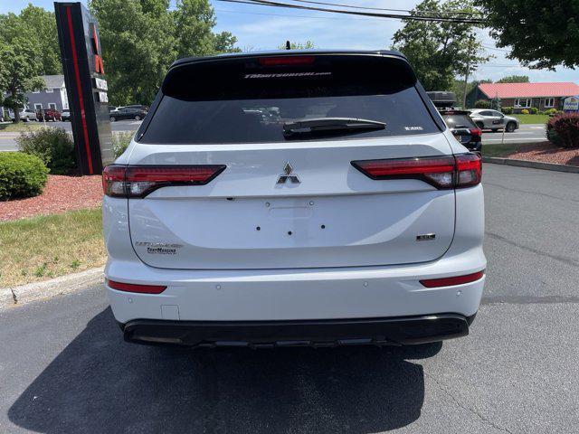 new 2024 Mitsubishi Outlander car, priced at $40,315