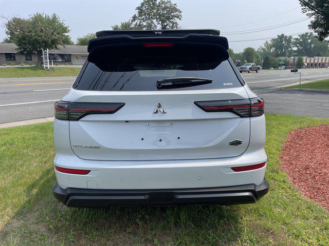 new 2025 Mitsubishi Outlander car, priced at $42,175