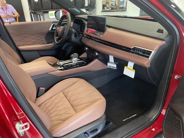 new 2025 Mitsubishi Outlander car, priced at $43,725