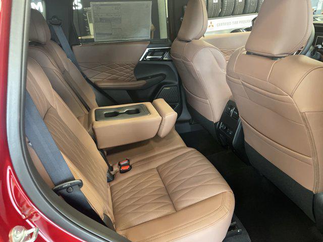 new 2025 Mitsubishi Outlander car, priced at $43,725