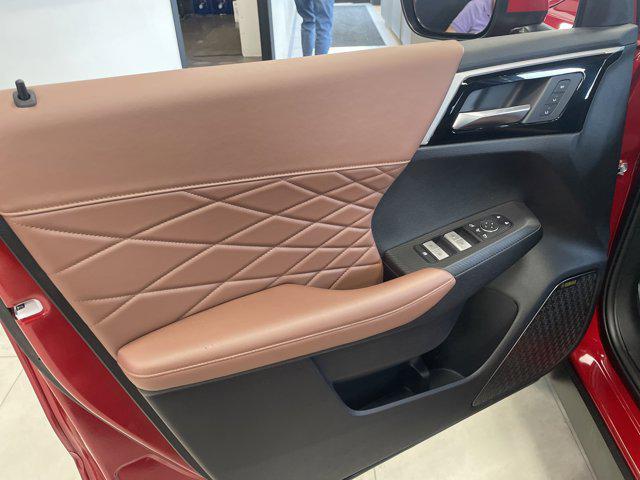 new 2025 Mitsubishi Outlander car, priced at $43,725